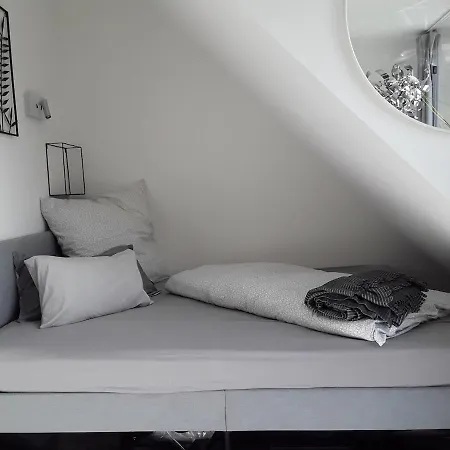 Modernes Stylisches Apartment, Neu Und Stadtnah Apartament Tybinga